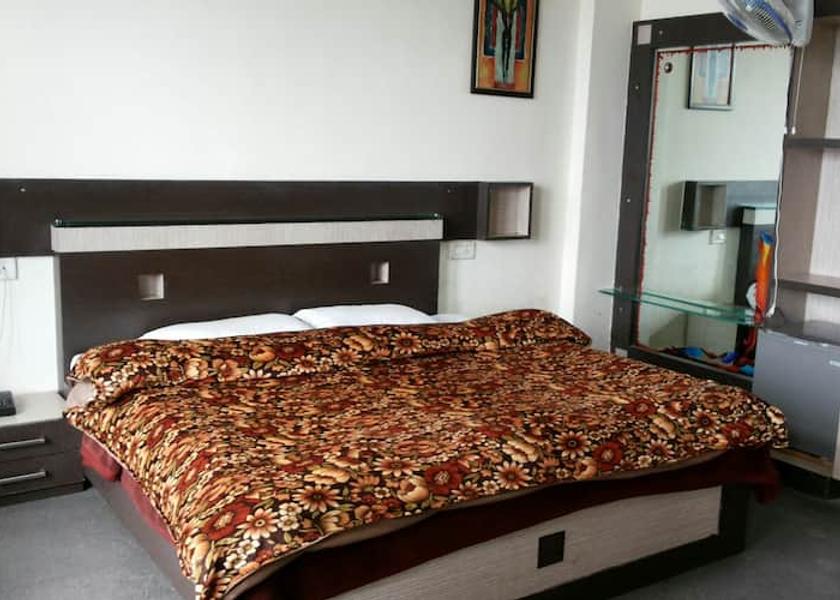 Himachal Pradesh Dalhousie bedroom